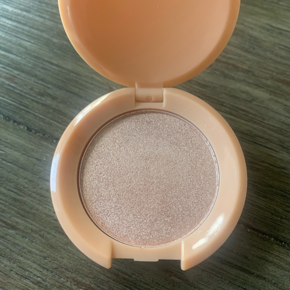 IBY Beauty & Kaleido Cosmetics Face Highlighters- New In Package - Picture 4 of 5